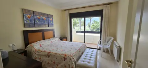 Chalet pareado en calle Baluma