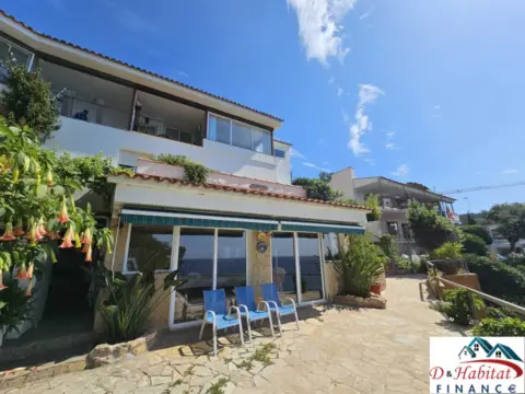 Chalet adosado en Canyelles-La Montgoda