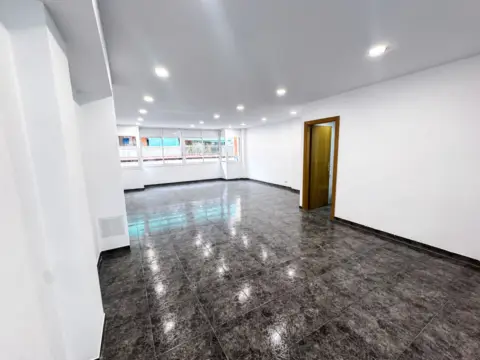 Local comercial en Carrer de Don Pelayo, 105