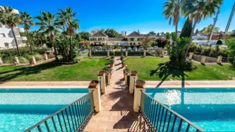 Casa pareada en Lomas de Marbella Club-Puente Romano