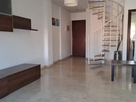 Dúplex en calle de Carlos I de España