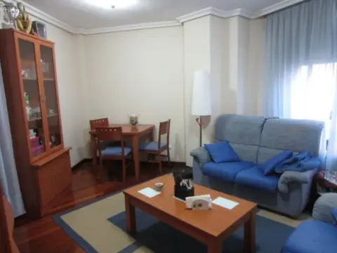 Piso en calle del Conde de Torrecedeira, 75