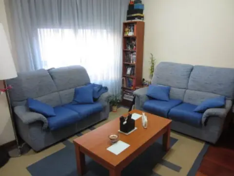 Piso en calle del Conde de Torrecedeira, 75