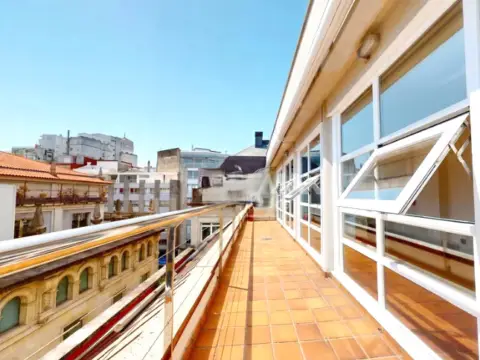 Dúplex en calle de Colón