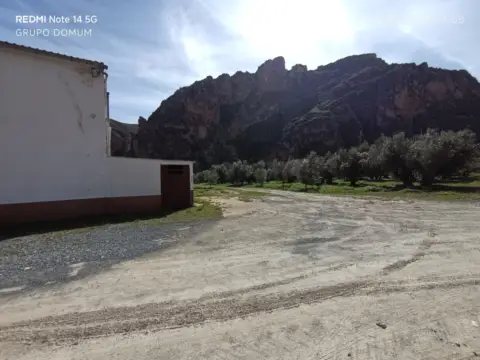 Nave industrial en Carretera de Guadix