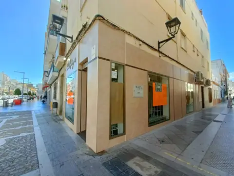 Local comercial en calle de Serafín Romeu Portas