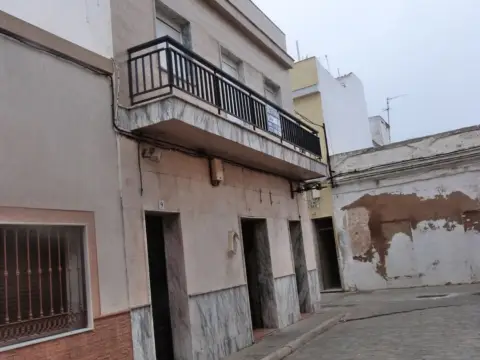 Casa en calle de los Hermanos Pinzón
