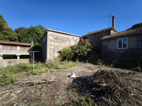 Casa rústica en calle Outeiro