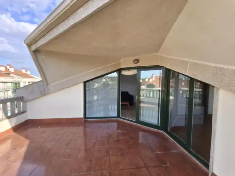 Ático en Avenida Xosé Cuíña