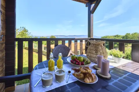 Edificio en calle As Means