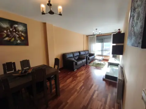 Piso en calle Álvaro Cunqueiro