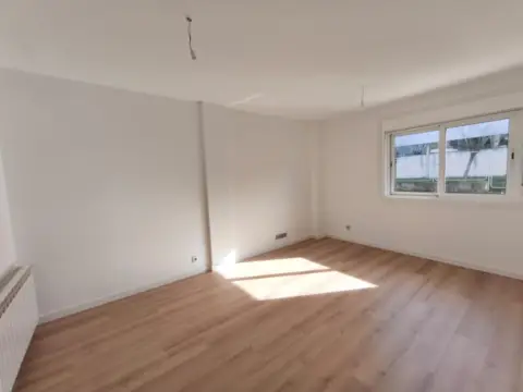 Piso en calle Nuno Eanes de Cercio