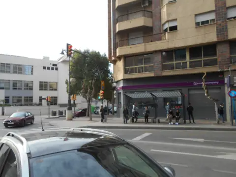 Oficina en Avenida de Madrid, 3