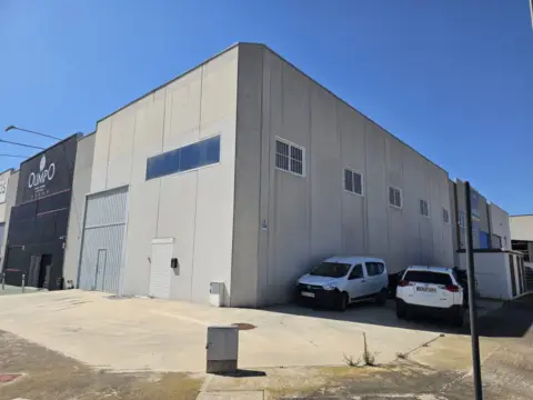 Nave comercial en Avenida La Estrella