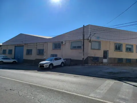 Nave comercial en calle Juan García Vizcaíno