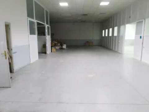 Nave industrial en Basaldea Kalea