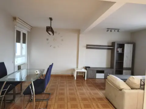 Piso en Paseo de la Zumaquera