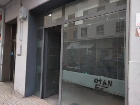 Local comercial en calle del Padre Calatayud