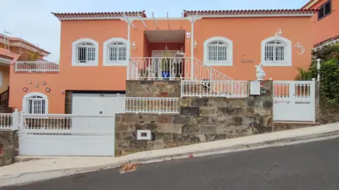 Chalet unifamiliar en Icod de los Vinos