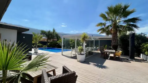 Chalet en Urbanización Las Cuevas