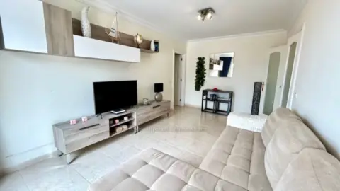 Apartamento en San Antonio-Las Arenas