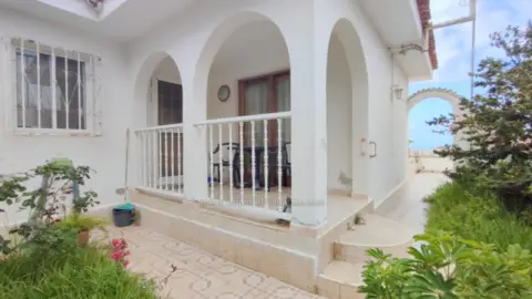 Chalet unifamiliar en Longuera