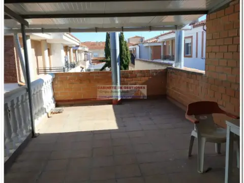 Chalet en Madrigueras