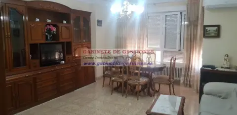 Piso en calle Juan Sebastian El Cano