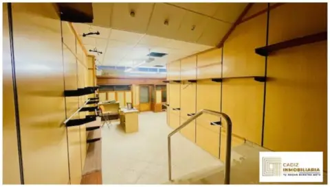 Local comercial en calle del Sacramento