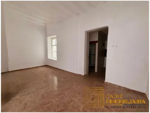 Piso en El Mentidero-Teatro Falla-Alameda