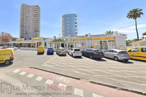 Local comercial en Avenida de la Gran Vía de la Manga, 2