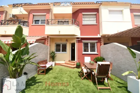 Chalet adosado en Avinguda de Mare Nostrum, 103