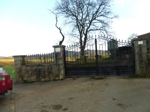 Finca rústica en calle Moradillos, nº 1