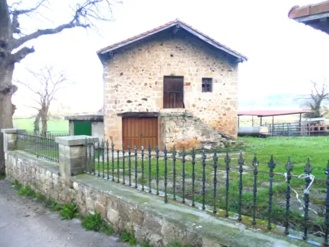 Finca rústica en calle Moradillos, nº 1