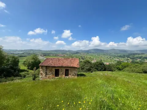 Casa rústica en Barrio de Arenal Lio las Fluentes