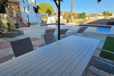 Chalet en Núcleo