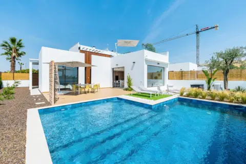 Chalet en Las Lomas del Rame