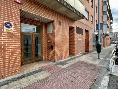 Piso en Travesía de Tomás de Burgui, 13