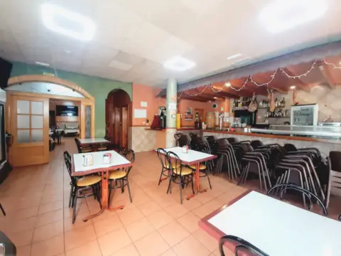 Edificio en calle de Maestro José Antonio Campuzano, 1