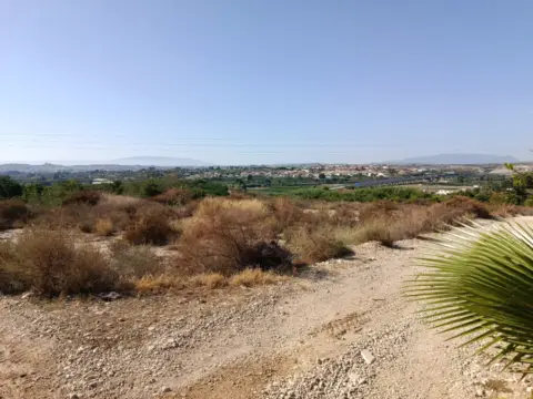 Terreno en Camino de los Beatos