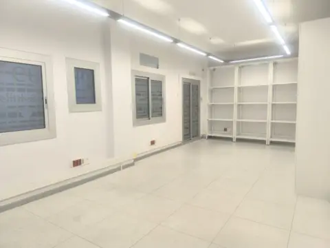 Local comercial en Carrer d'Entença, 293