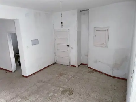 Local comercial en calle de Santa Lucía