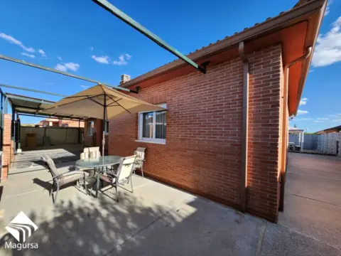 Chalet unifamiliar en calle Espliego