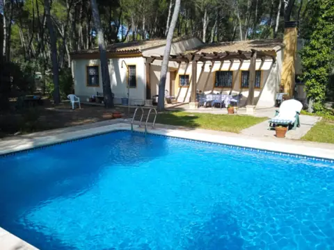 Chalet unifamiliar en Urbanización Pinares del Júcar
