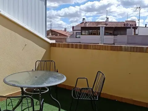 Ático en Sepulcro Bolera-Universidad-Hermanos Falcó