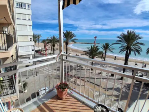 Piso en Avenida de Colon