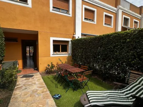 Chalet adosado en Urbanització Bosque, 16