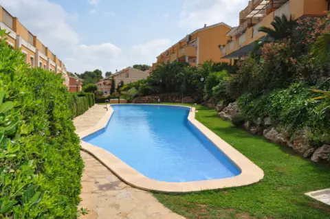 Chalet adosado en Urbanització Bosque, 16