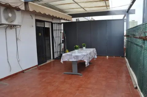 Ático en calle del Poeta Navarro Cabanes, 11