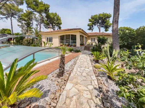 Chalet en Urbanització Bosque